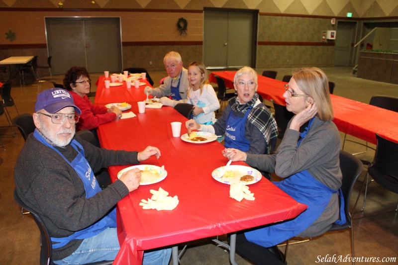 Selah Kiwanis Breakfast with Santa