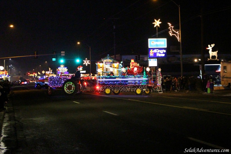 Photos Selah Lighted Christmas Parade Graham Family Farm