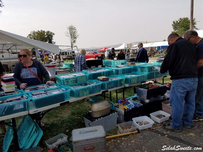 Kennewick Giant Swap Meet