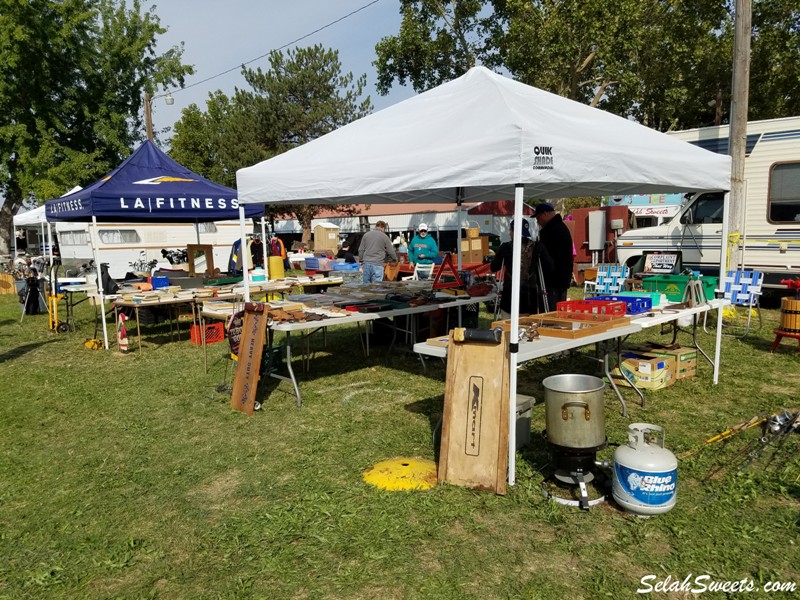 Kennewick Giant Swap Meet