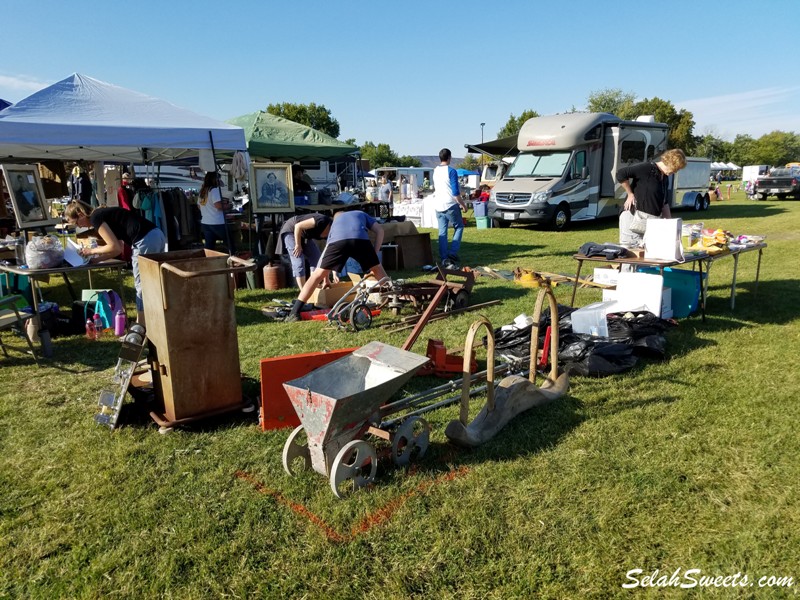 Kennewick Giant Swap Meet