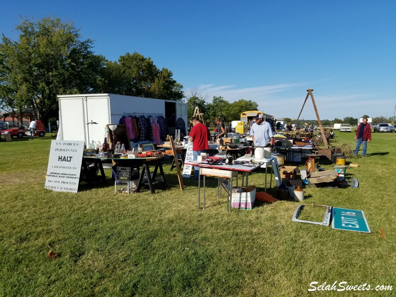 Kennewick Giant Swap Meet