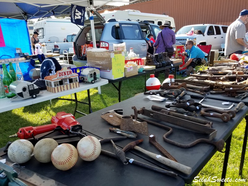 Kennewick Giant Swap Meet