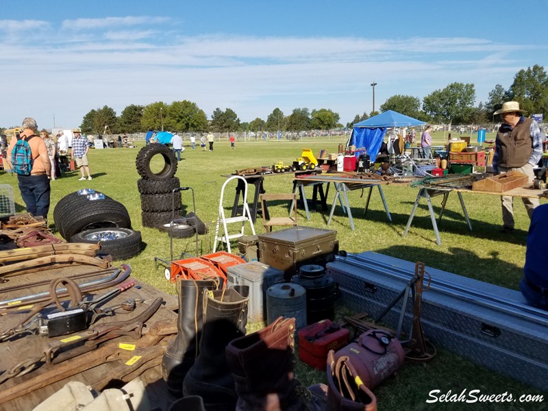 Kennewick Giant Swap Meet