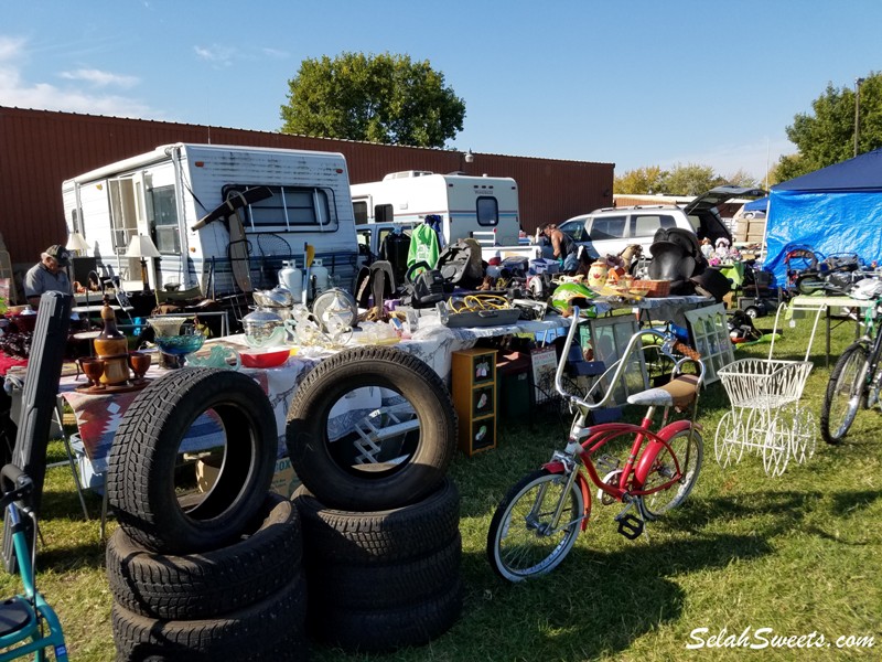 Kennewick Giant Swap Meet