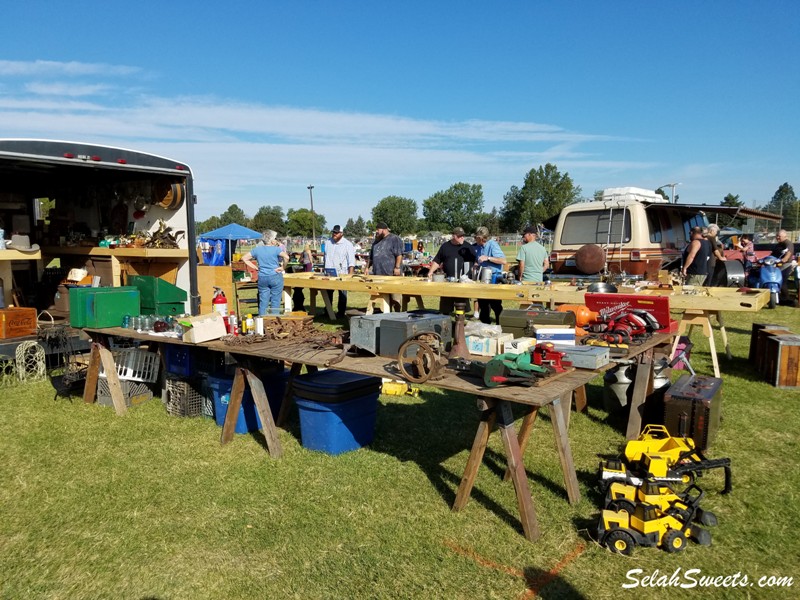 Kennewick Giant Swap Meet