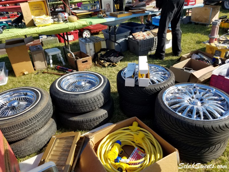 Kennewick Giant Swap Meet