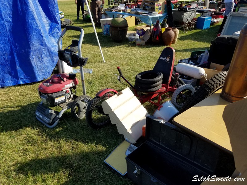 Kennewick Giant Swap Meet