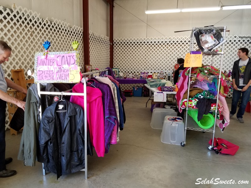 Kennewick Giant Swap Meet