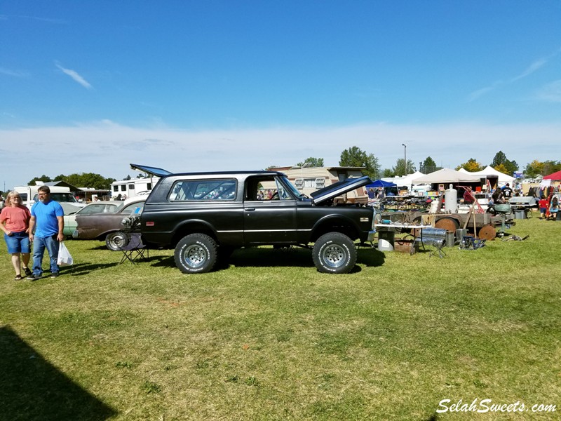 Kennewick Giant Swap Meet