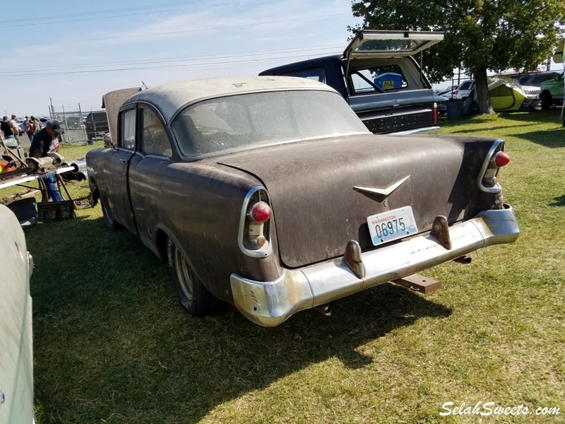 Kennewick Giant Swap Meet