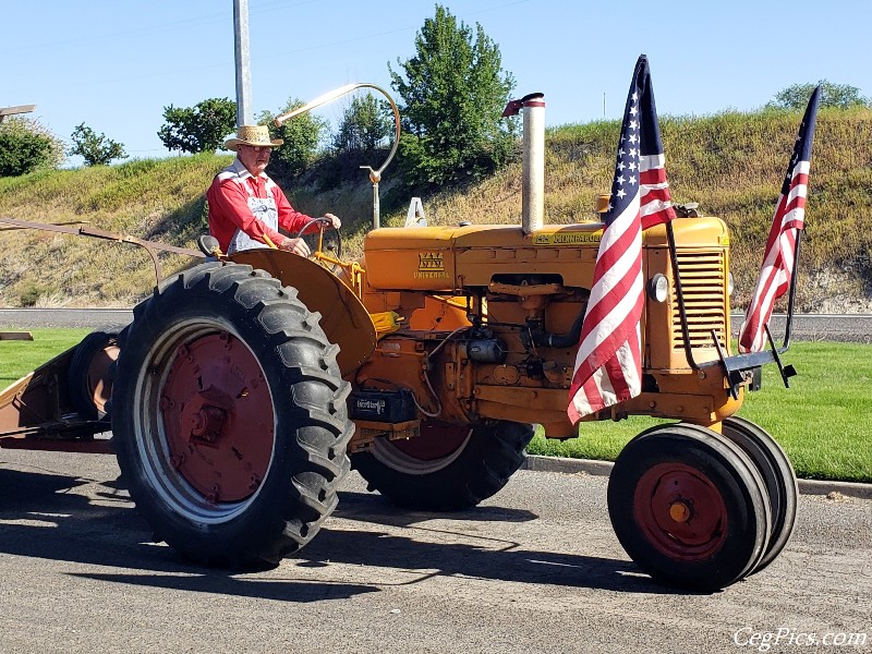 Zillah Tractor Convoy