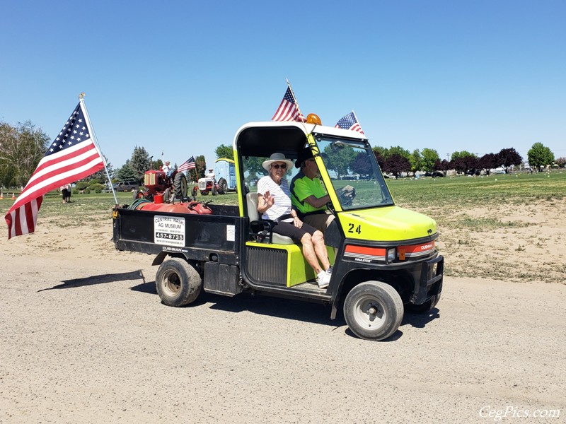 Zillah Tractor Convoy