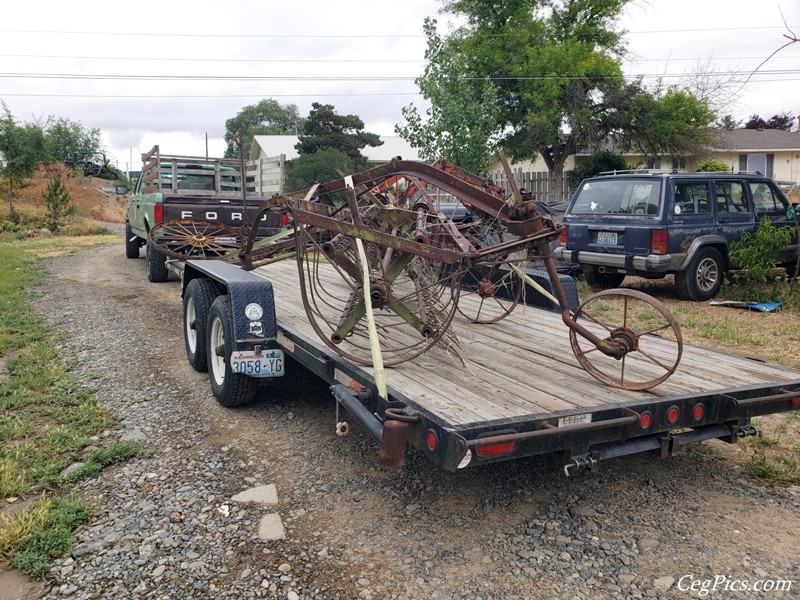 John Deere Side Delivery Rake 594