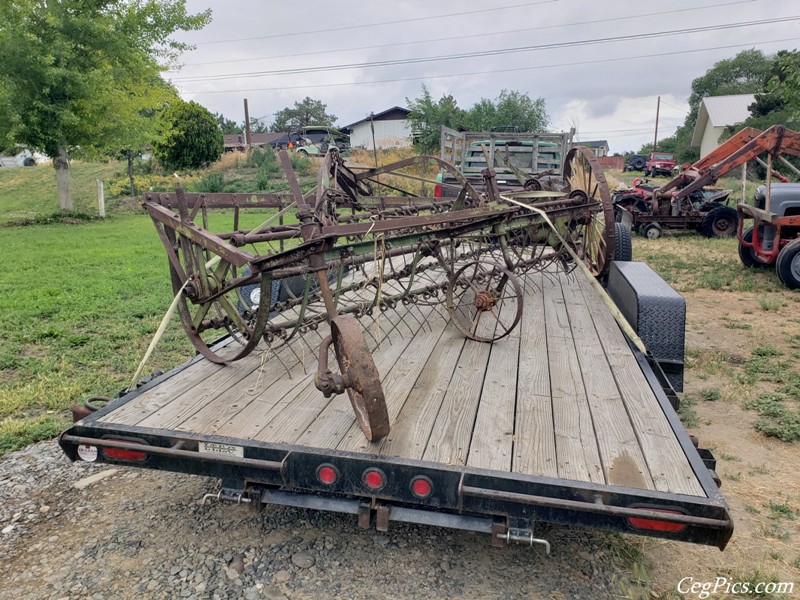 John Deere Side Delivery Rake 594