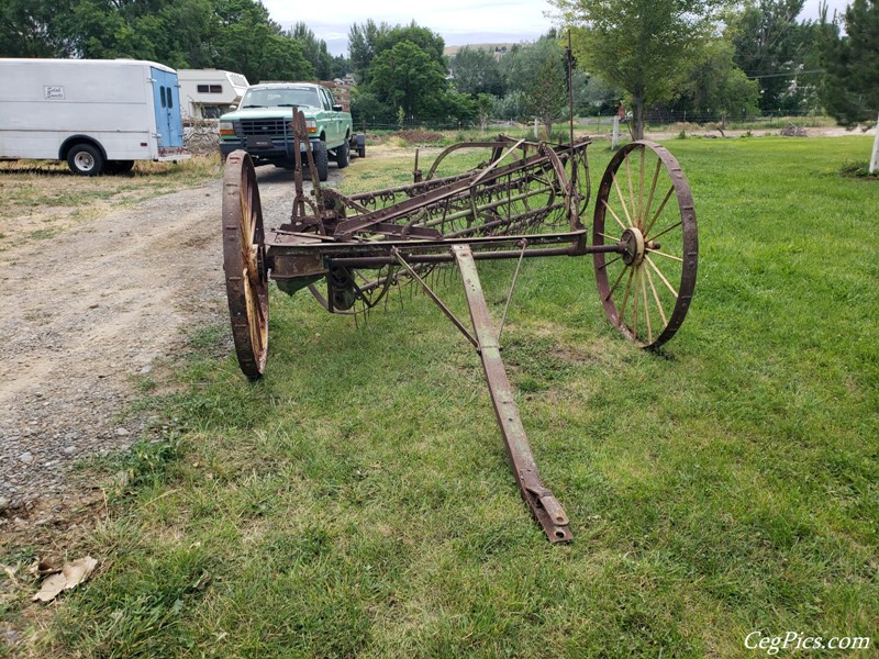 John Deere Side Delivery Rake 594