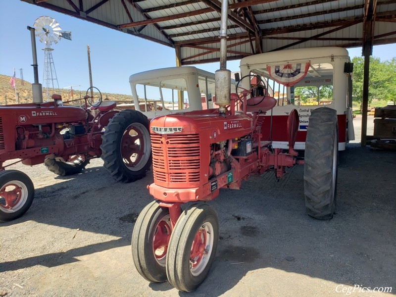 1949 Farmall H