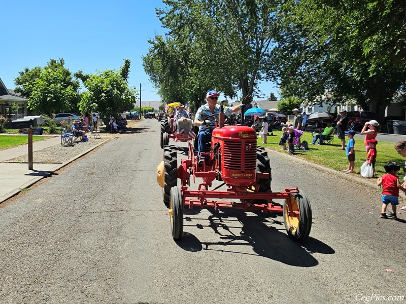 Toppenish Wild West Parade