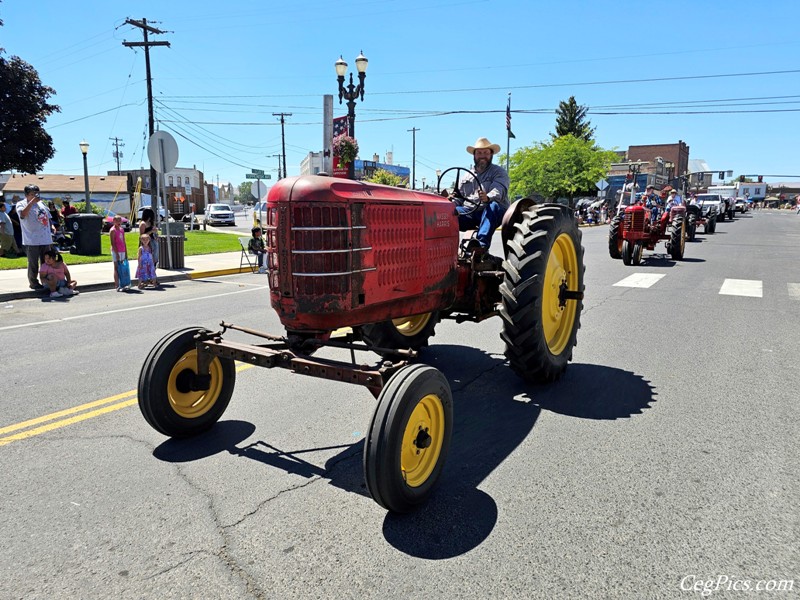 Toppenish Wild West Parade