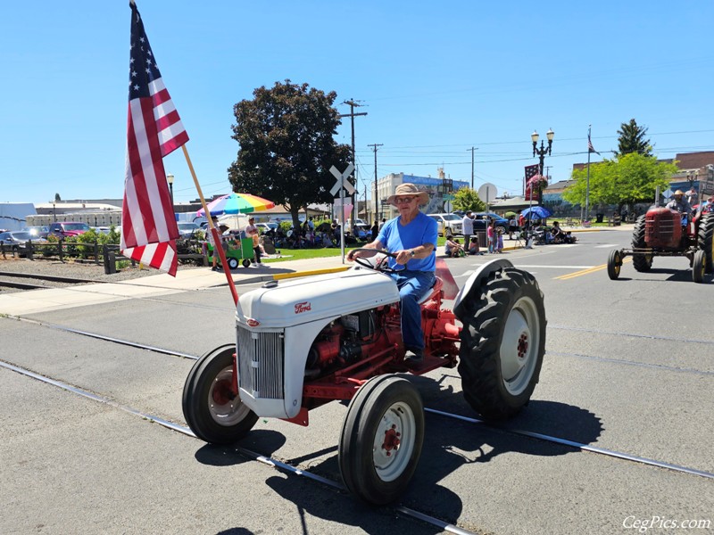 Toppenish Wild West Parade