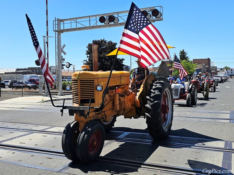 Toppenish Wild West Parade