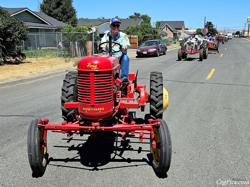 Toppenish Wild West Parade