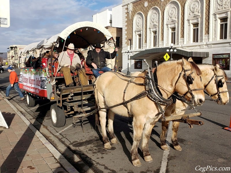 Photos: Holiday Horse Drawn Wagon Rides in Yakima – 12/14/19 1