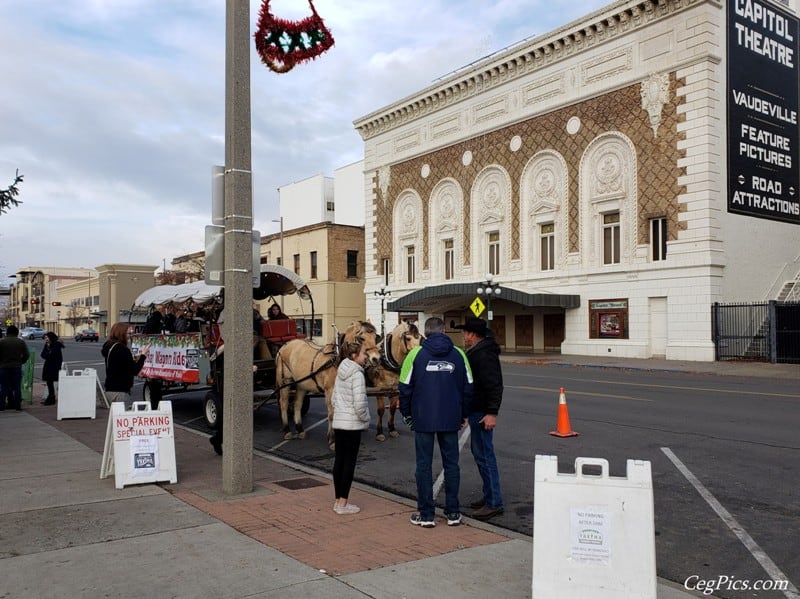 Photos: Holiday Horse Drawn Wagon Rides in Yakima – 12/14/19 12