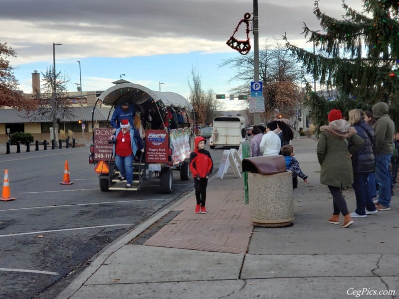 Photos: Holiday Horse Drawn Wagon Rides in Yakima – 12/21/19 16