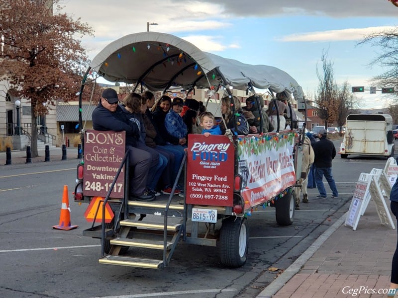 Photos: Holiday Horse Drawn Wagon Rides in Yakima – 12/21/19 18