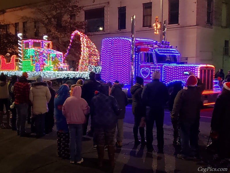 Photos: Downtown Yakima Tree Lighting Ceremony 24