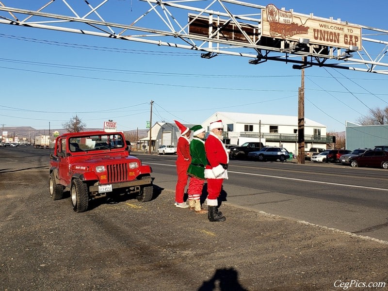 Photos: Santa's Sleigh Ride Around the Yakima Area 8