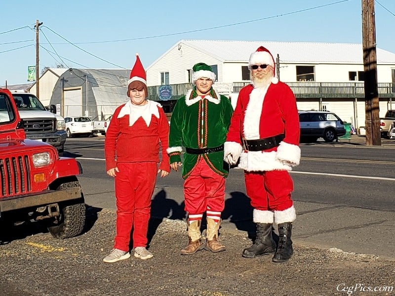 Photos: Santa's Sleigh Ride Around the Yakima Area 9